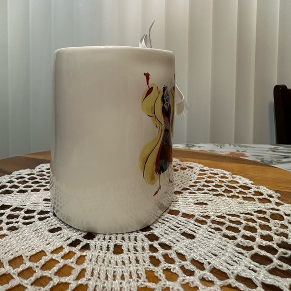 Ceramic “CRUELLA DE VIL” coffee mug - Picture 4 of 7